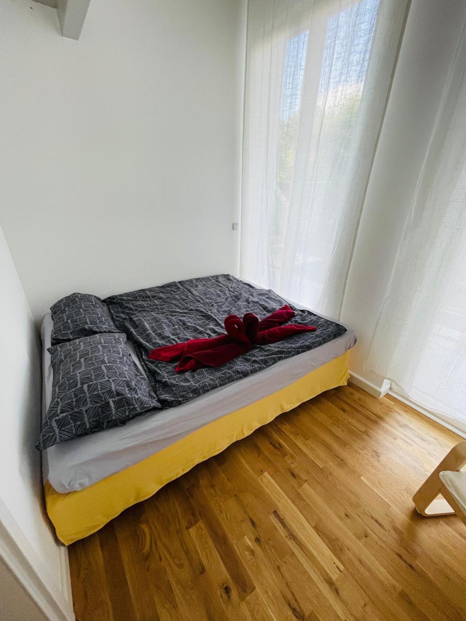Appartement Tolle Zentrale Stadtwohnung In Berlin-weissensee-prenzlauer Berg *